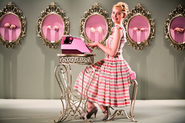 Phim Pháp và Văn hóa Uống Rượu Vang – Combo Lãng Mạn Không Thể Thiếu